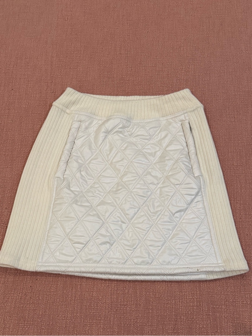 XS wm’s Cream Quilted Mini Skirt with Sherpa inner lining